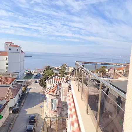 амира 3 *